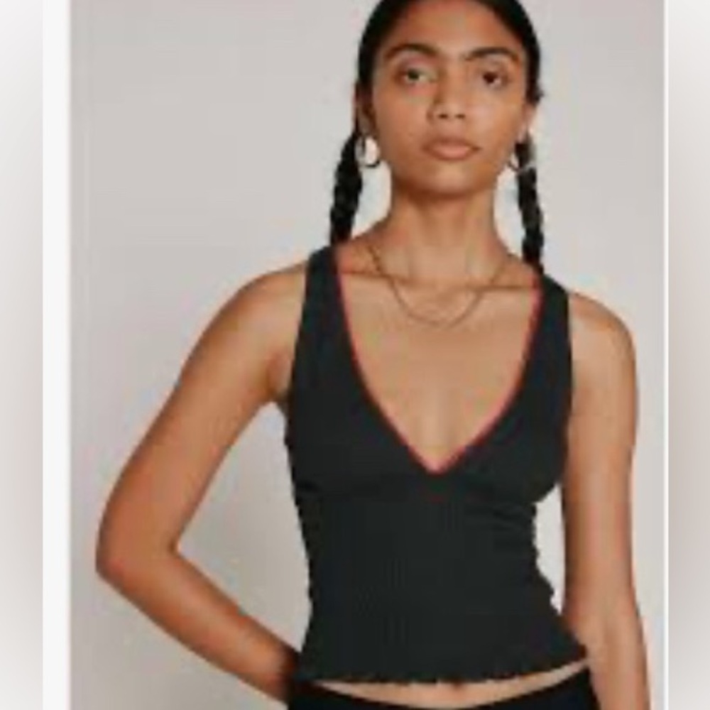 Kimchi Blue Black V-Neck Tank Top with bodices waist